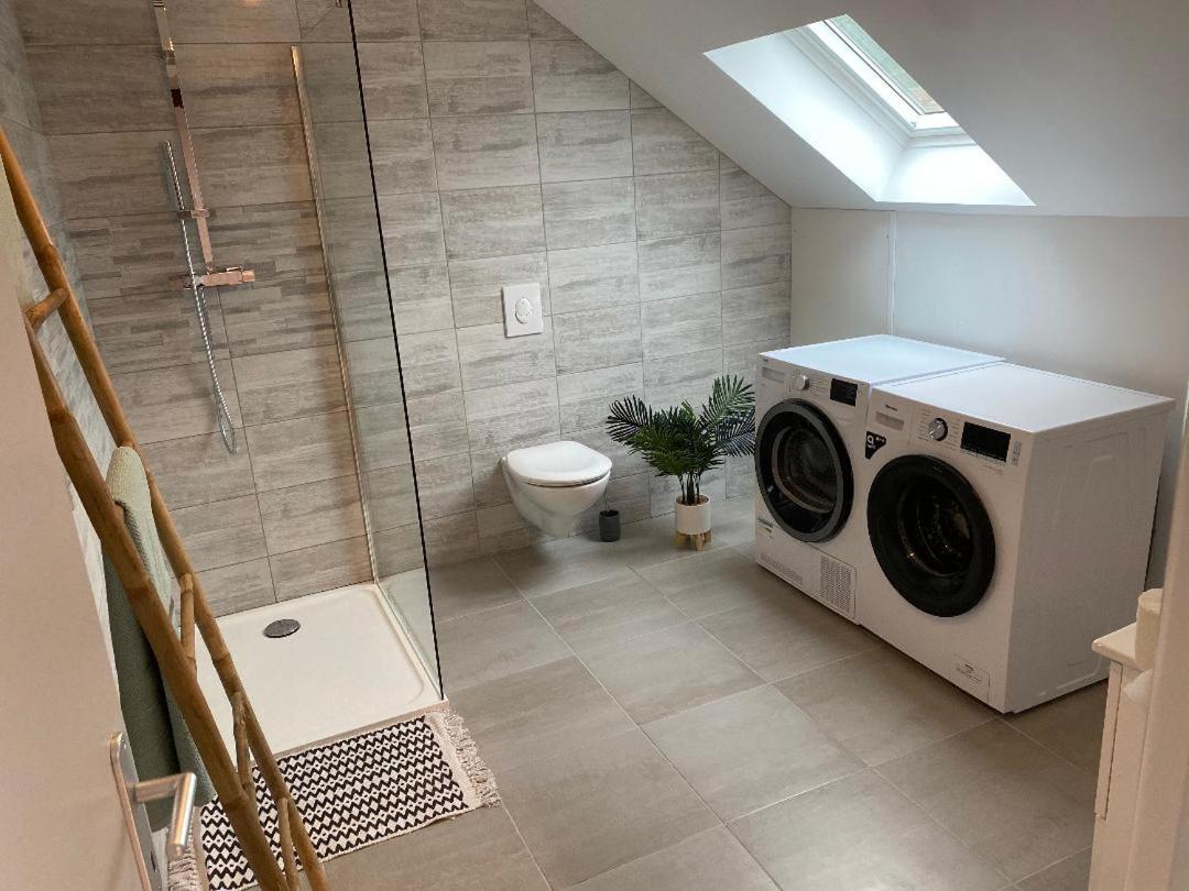 Appartement Chaleureux Wifi Et Parking Gratuit Givet Exterior photo